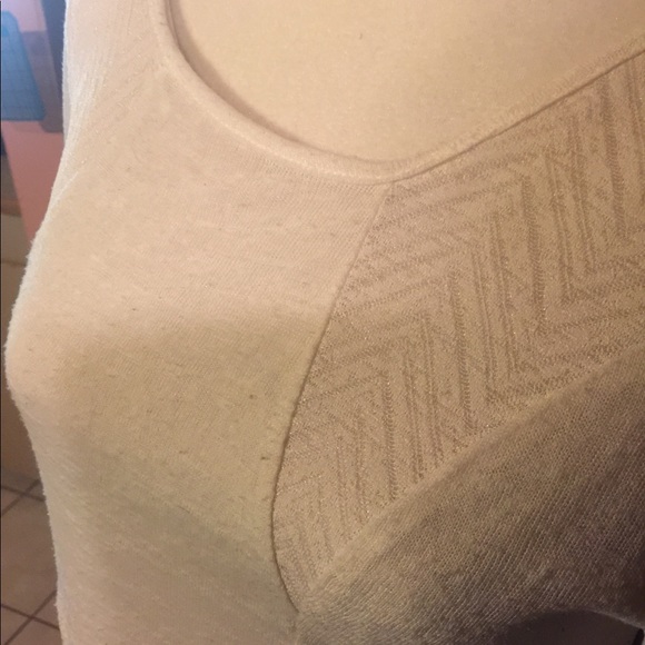 Lacy asymmetrical white blouse - Picture 4 of 5